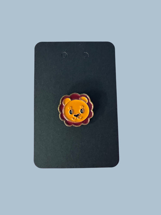 Lion pin