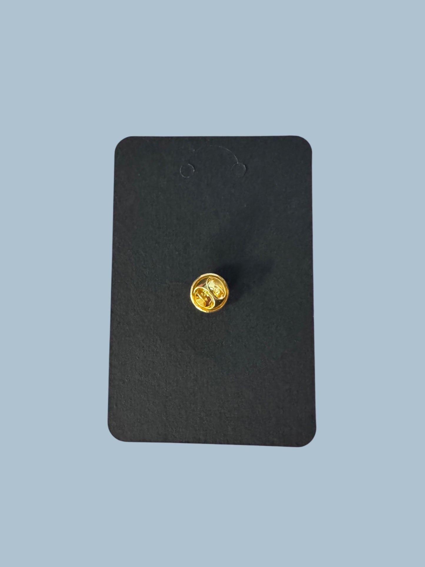 Lion pin