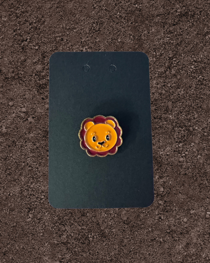 Lion pin